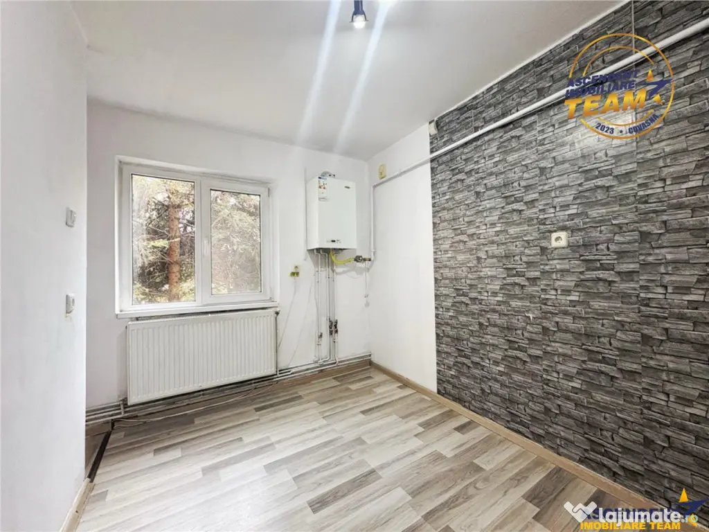 Spatiu comercial dispus la strada principala, Central, Lenin - Sfantu Gheorghe (Covasna)