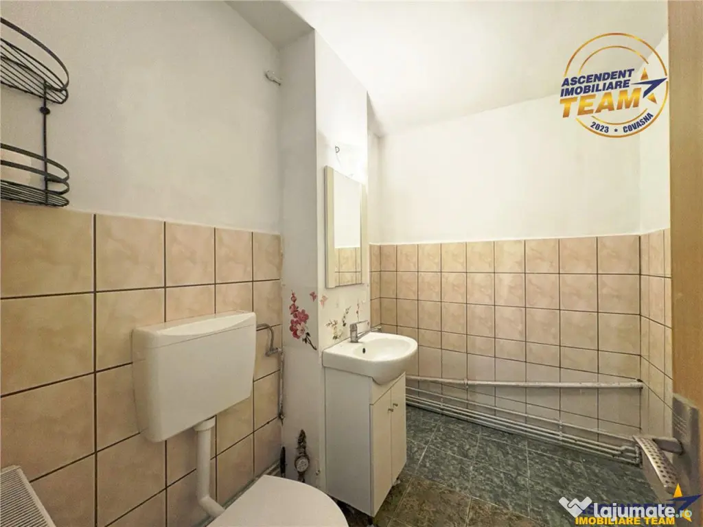 Spatiu comercial dispus la strada principala, Central, Lenin - Sfantu Gheorghe (Covasna)