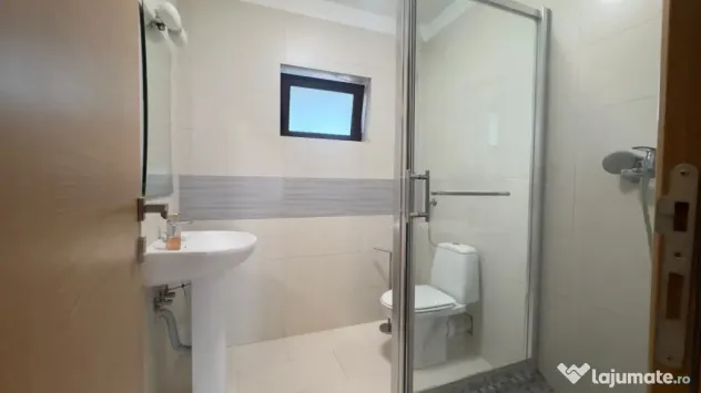 Casa individuala cu garaj, teren 706mp, terasa la etaj 50mp, - Dumbravita (Timis)