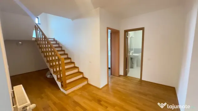 Casa individuala cu garaj, teren 706mp, terasa la etaj 50mp, - Dumbravita (Timis)