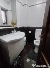 Vilă cu piscină și cramă
