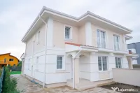 INVESTITIE. Duplex in stil mediteranian cu 5 camere, in Dumb 
