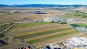 15.000 mp de posibilitati: teren cu perspectiva, langa Sfant 