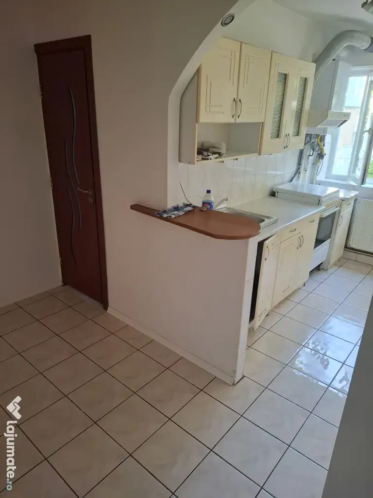 Servicii de curățenie pentru case și apartamente – Echipă de încredere (Cuplu)