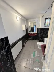 Casă 280 MP | 4 Camere | 4 Băi | 2 Bucătării | Garaj | M