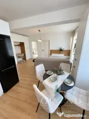 Apartament 2 camere | Semidecomandat | Parcare | Floresti