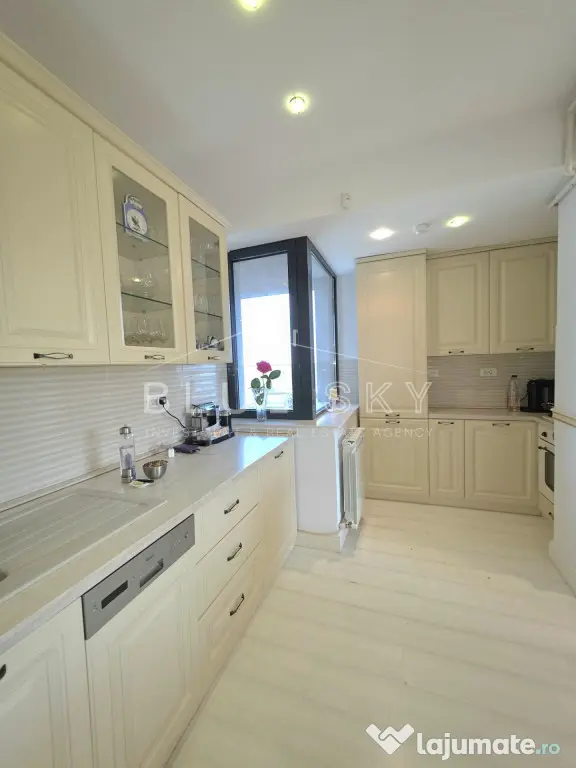 Apartament premium cu 2 băi și dressing | Bd. Mamaia – L - Constanta (Constanta)