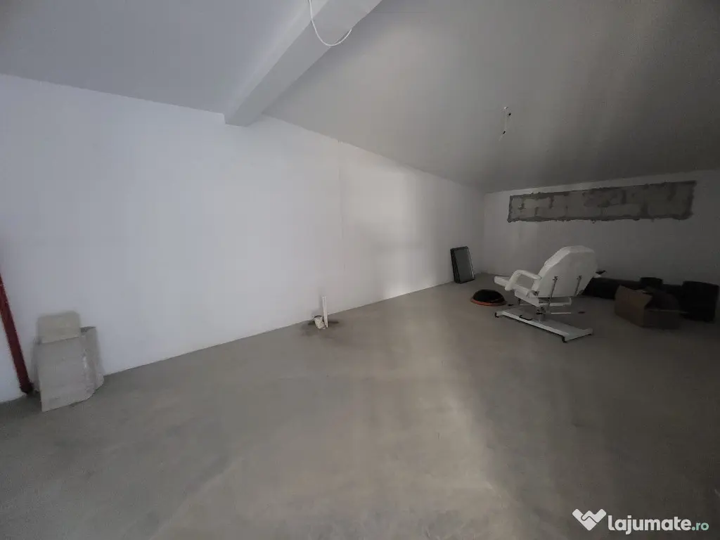 Spatiu comercial de inchiriat - 160mp - terasa 40mp, Eroilor - Floresti (Cluj)