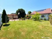 CASA cocheta-155 mp+1000 mp teren,centru Carcea 