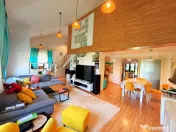 CASA cocheta-155 mp+1000 mp teren,centru Carcea 