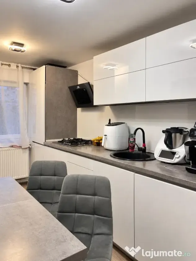 APARTAMENT 3 CAMERE DE VÂNZARE | MĂNĂȘTUR – STR. BRATEȘ | RENOVAT - Cluj-Napoca (Cluj)