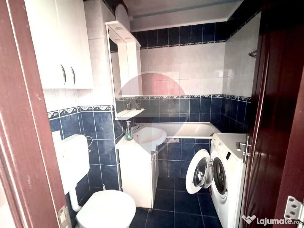 De închiriat apartament cu 3 camere, în zona Decebal - Oradea (Bihor)