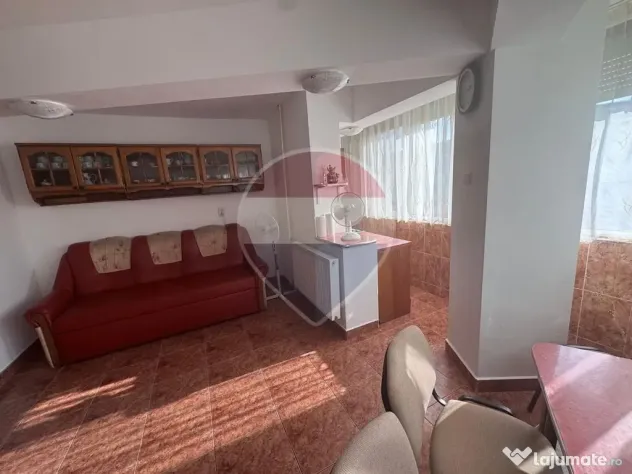De închiriat apartament cu 3 camere, în zona Decebal - Oradea (Bihor)