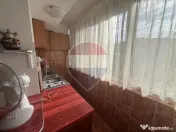 De închiriat apartament cu 3 camere, în zona Decebal 