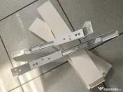 Suporturi pliabile pentru rafturi sau masa (console) 