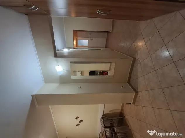 De vanzare apartament 3 camere decomandate zona Decebal-Dacia