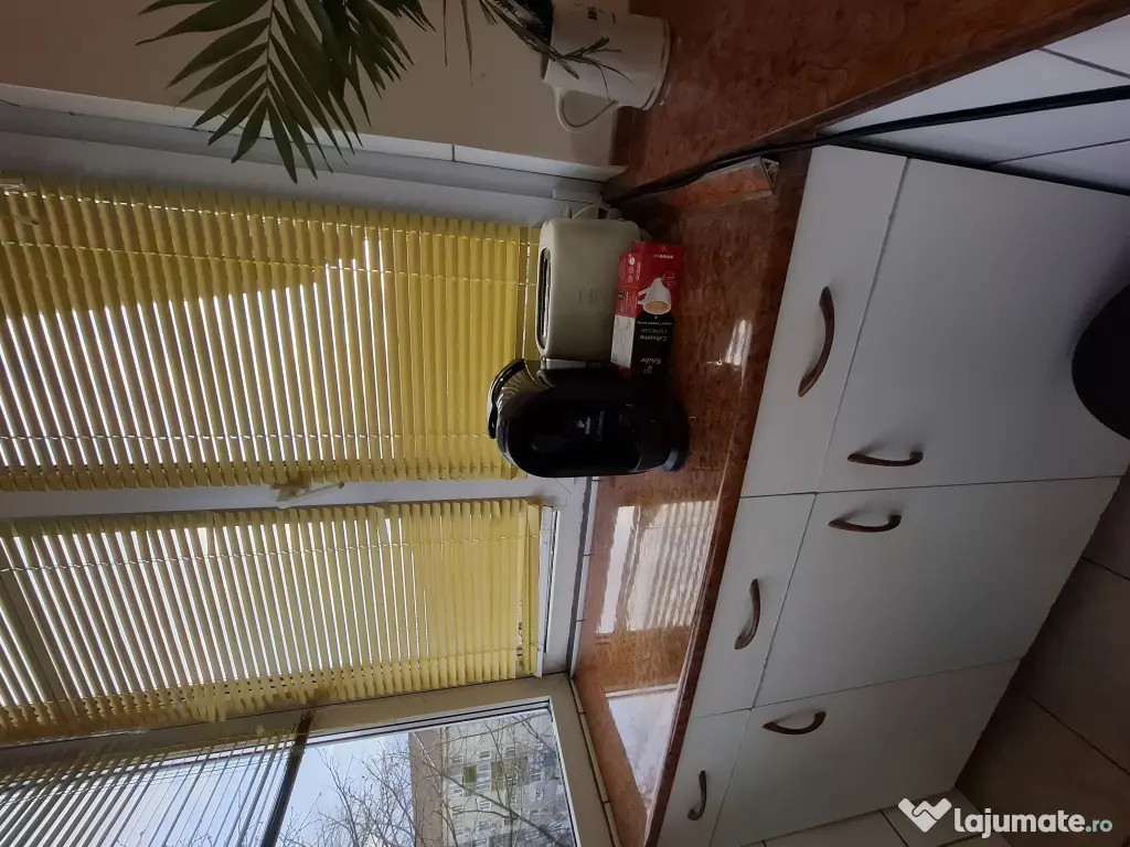 De vanzare apartament 3 camere decomandate zona Decebal-Dacia