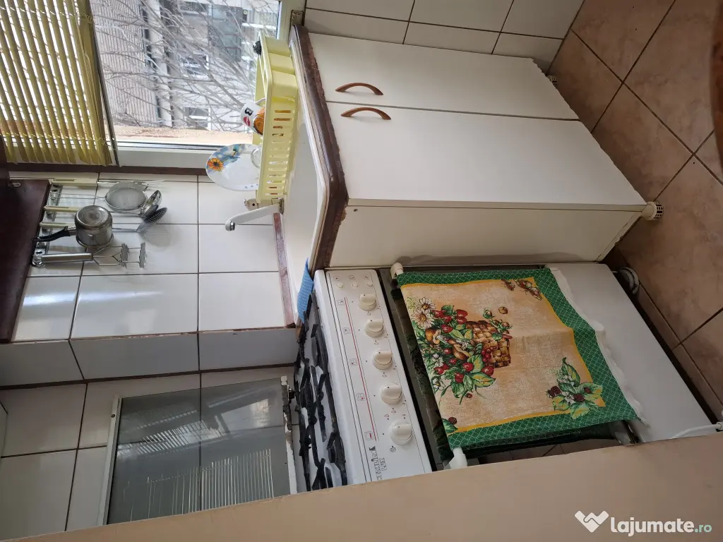 De vanzare apartament 3 camere decomandate zona Decebal-Dacia