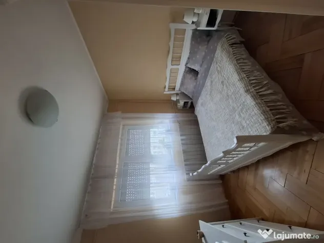 De vanzare apartament 3 camere decomandate zona Decebal-Dacia