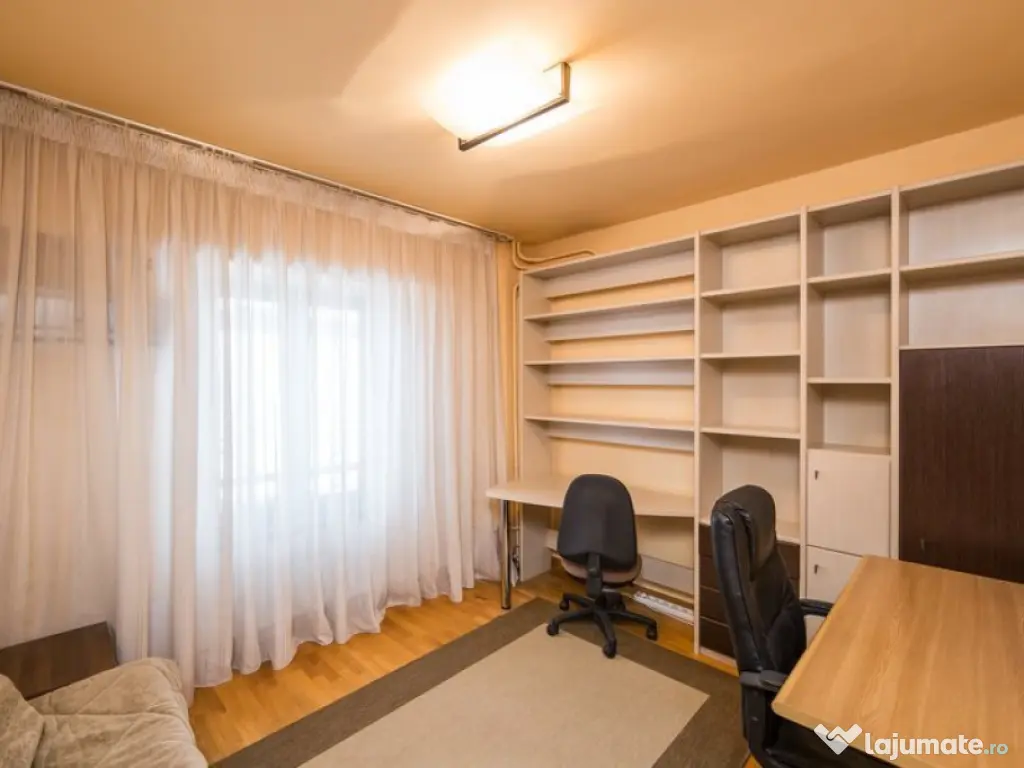 Decebal, Apartament 3 camere proaspat zugravit.