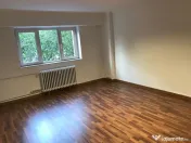 Nemobilat,Ap.3 cam,Splaiu Unirii 