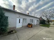 Proprietate cu 2 case zona Aradul Nou - ID : RH-6532 