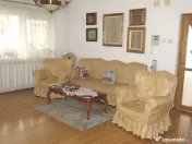 Zona Mihai Bravu imobil 8 camere curte generoasa 