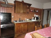 Zona Mihai Bravu imobil 8 camere curte generoasa 