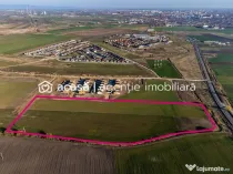 Teren de case lipit de Cartierul Westfield