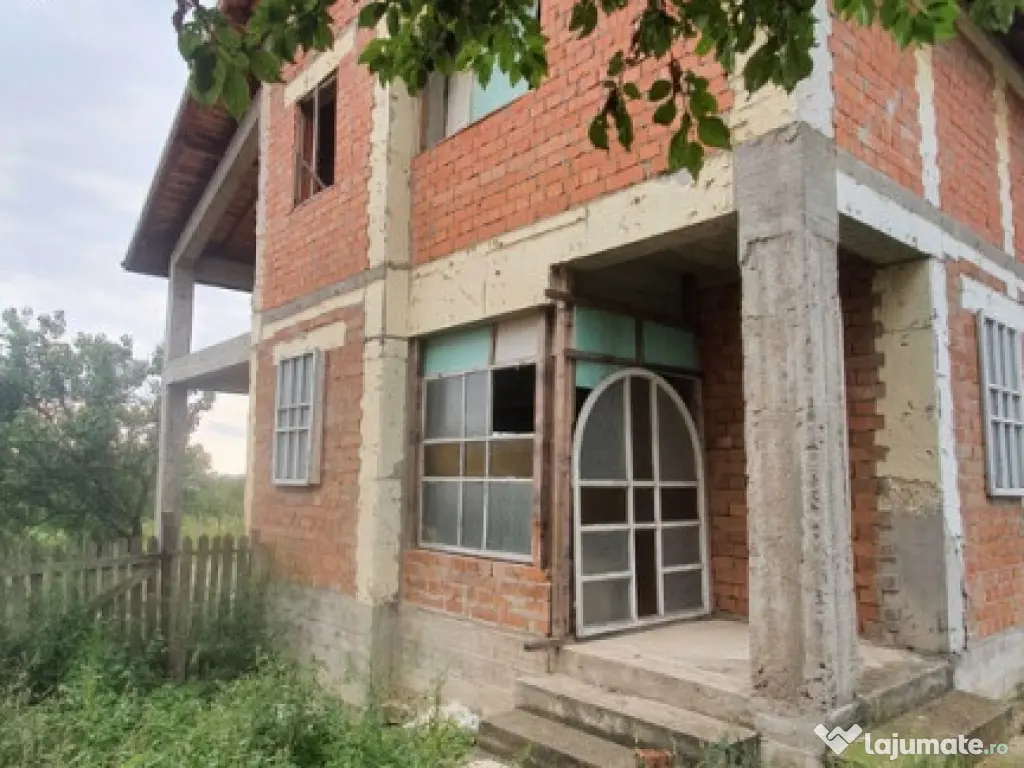 PAULESTI| Casă P+1,nefinisata |Priveliște superbă |100000