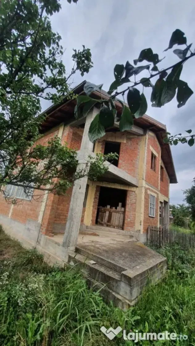 PAULESTI| Casă P+1,nefinisata |Priveliște superbă |100000