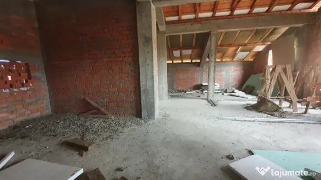 PAULESTI| Casă P+1,nefinisata |Priveliște superbă |100000