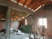 PAULESTI z.Cocosesti- zona buna, P+1E la rosu la 100000 eu 