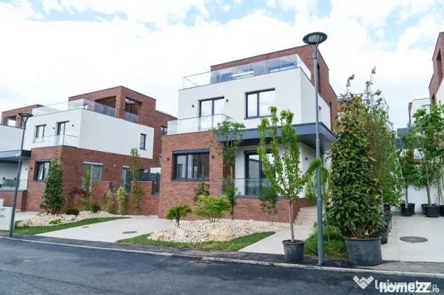 Vilă de lux pe malul Lacului Snagov | Marină privată | 234 mp utili