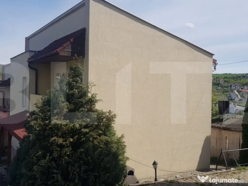 Exclusiv! Duplex de 120 mp, panorama, zona rezidențiala Rom