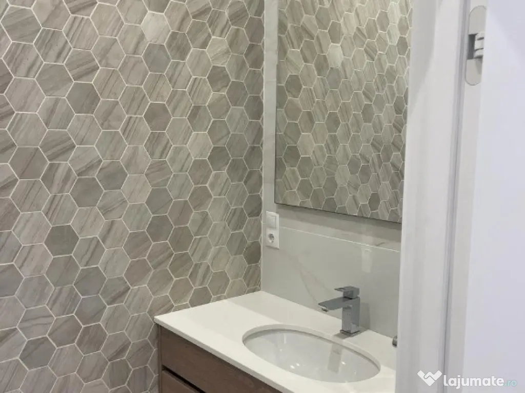 Inchiriez apartament cu 3 camere in Manastur