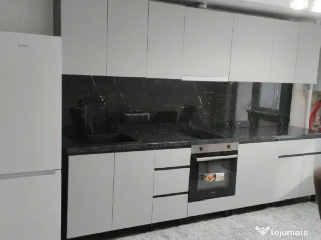 Inchiriez apartament cu 1 camera in zona Ultracentrala