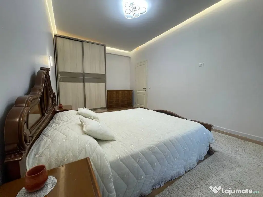 Inchiriez apartament cu 2 camere situat in zona Centrala