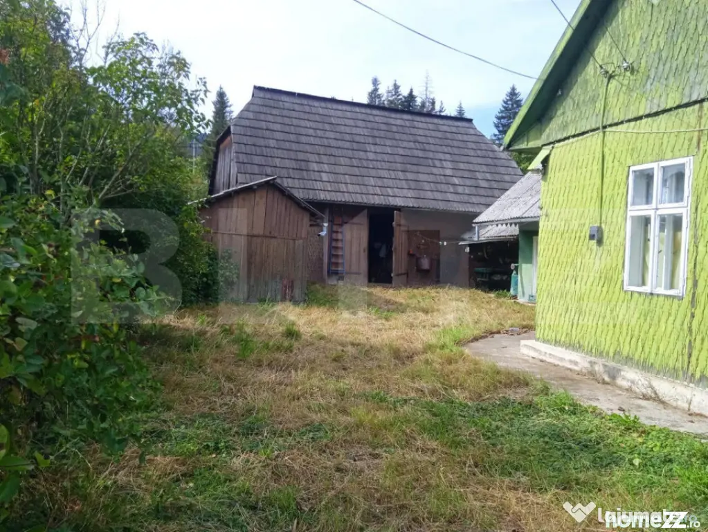 Casă individuala ,2500 mp teren, în Putna - Putna (Suceava)