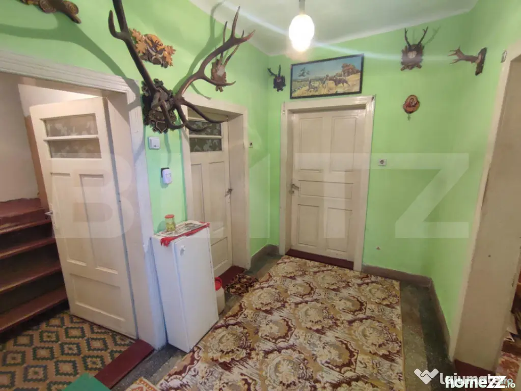 Casă individuala ,2500 mp teren, în Putna - Putna (Suceava)