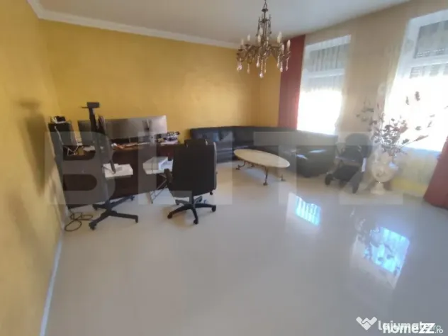 Ocazie! Doua case individuale în aceeasi curte în Radauti - Radauti (Suceava)