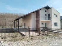 Casă/Vilă deosebită 167mp, 600mp teren Targoviste