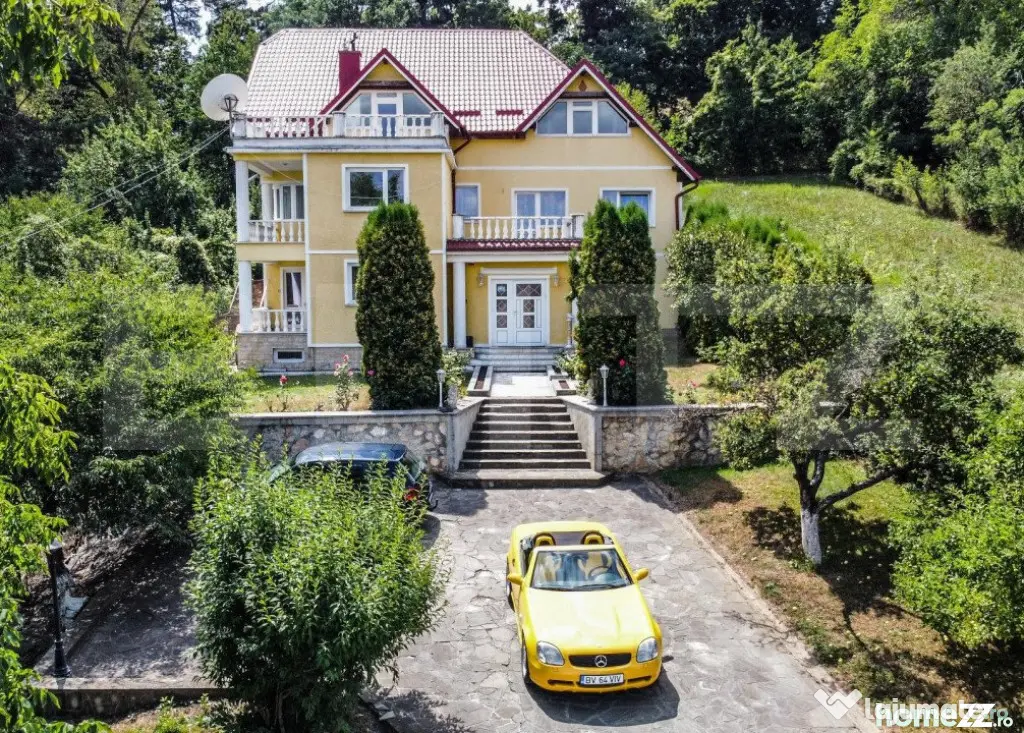 Vila deosebita de 534 mp, 1800 mp, terasa, Codlea