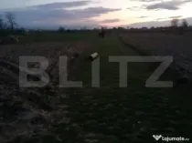 Teren intravilan 2900 mp cun toate utilitatiile la front in