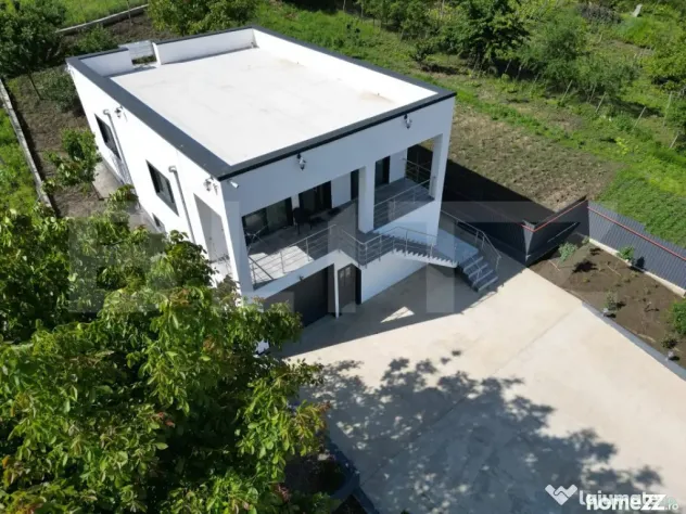 Casa 4 camere, 200 mp, 1050 mp teren, zona Ciurbesti - Iasi (Iasi)
