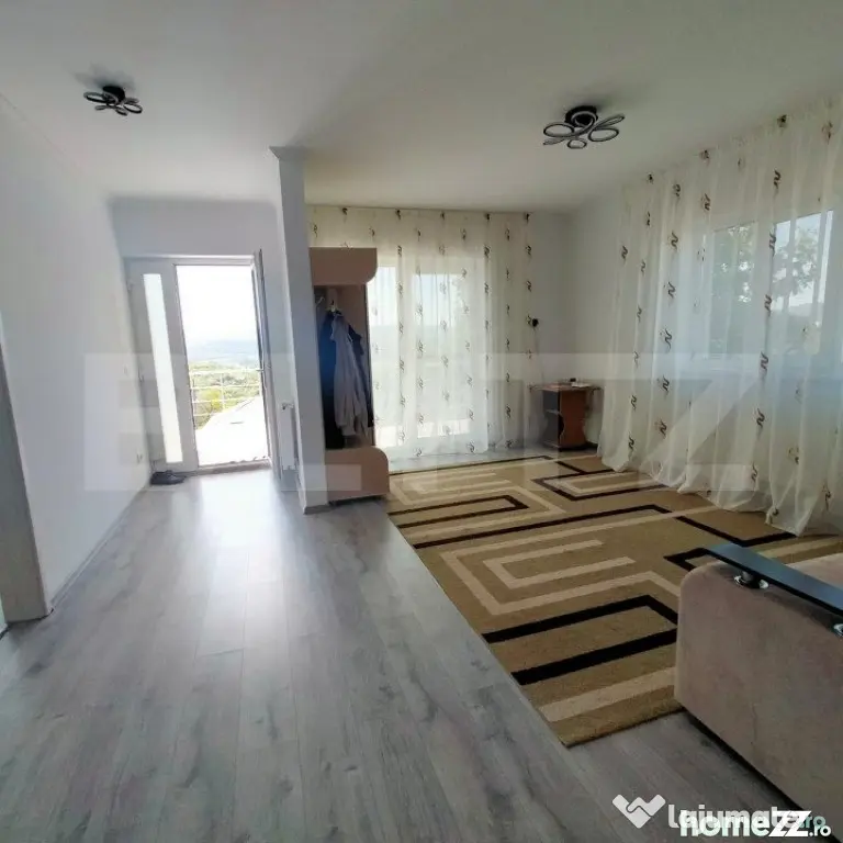Casa 4 camere, 200 mp, 1050 mp teren, zona Ciurbesti - Iasi (Iasi)