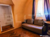 Casa Piata Sfatului compusa din apartament 3 camere, garsoni
