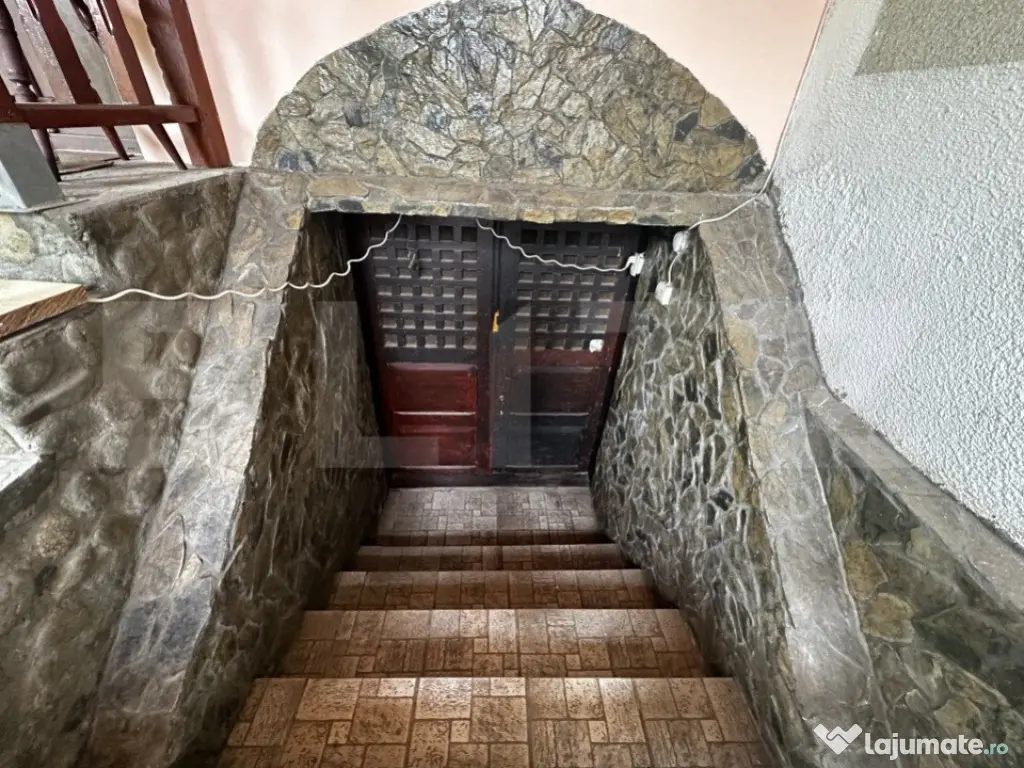 Pensiune turistica zona Runcu