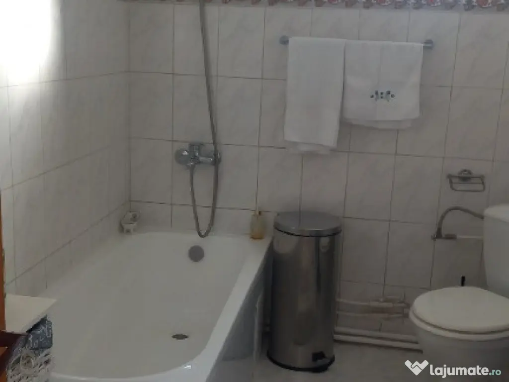 Casa P+ 1 zona centrala independent energetic