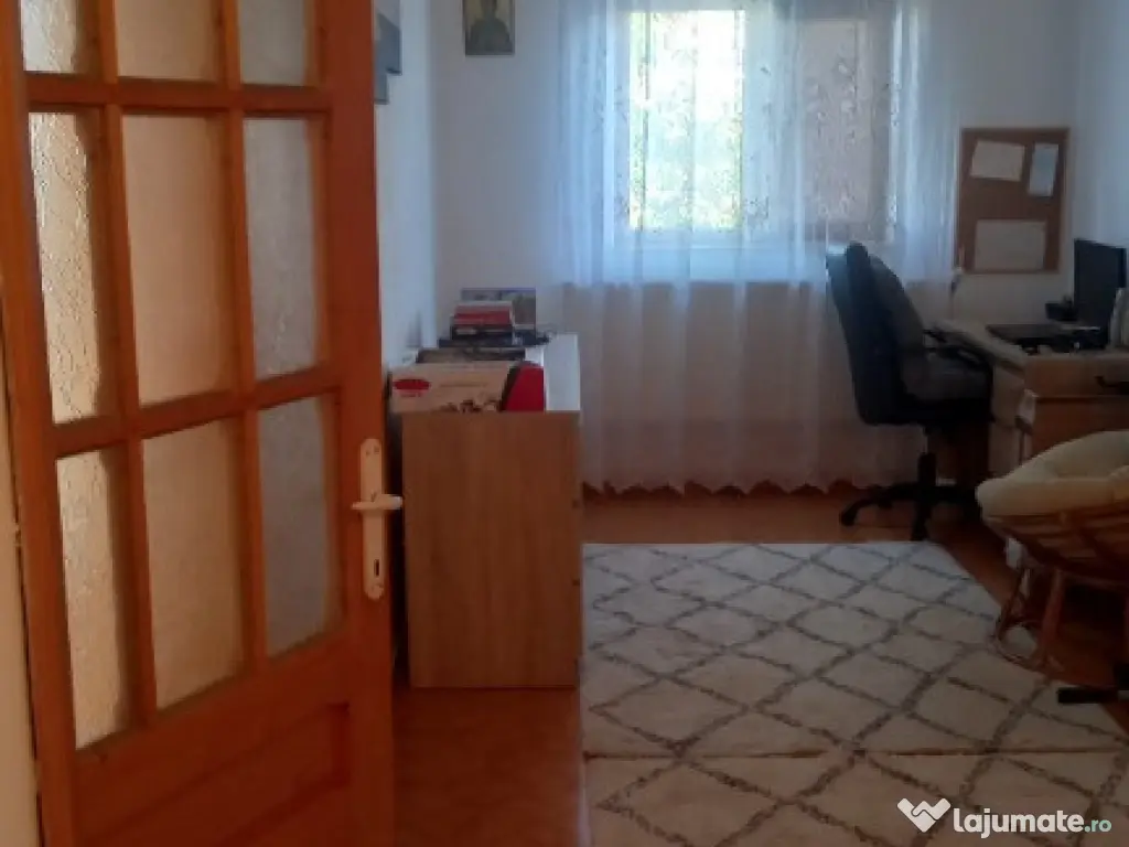 Casa P+ 1 zona centrala independent energetic